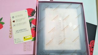 연말/새해선물 딸기 초콜릿 종착역, 건딸기가 상큼하게 씹히는 카카올라 딸기생초콜릿 — 5점을 준 리뷰어가 2021년 10월 올린 사용 사진