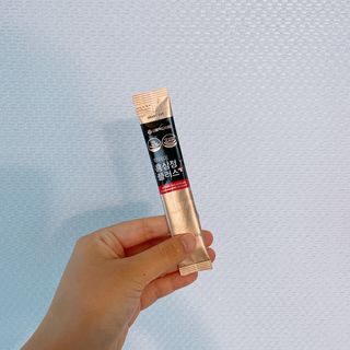 서울약사신협_투데이홍삼정플러스스틱_10g x 60포 — 5점을 준 리뷰어가 2021년 7월 올린 사용 사진
