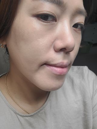 약손명가코스메틱 에오스보떼 블라인드 비비크림 50ml — 5점을 준 리뷰어가 2021년 8월 올린 사용 사진