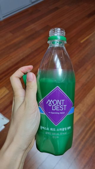 몽베스트 Montbest with Sparkling water Plain 20병 — 5점을 준 리뷰어가 2021년 11월 올린 사용 사진