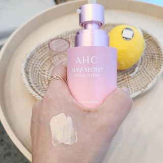 AHC 아우라 시크릿 톤업 벨벳 — 5점을 준 리뷰어가 2021년 5월 올린 사용 사진