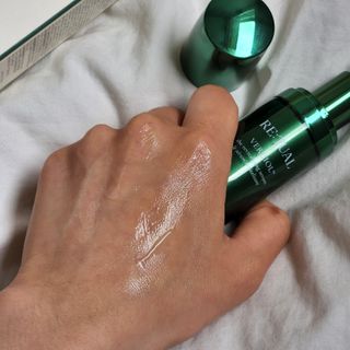 레츄얼 베르디올 더 리바이탈라이징 세럼 — 5점을 준 리뷰어가 2022년 5월 올린 사용 사진