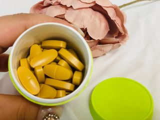Swisse 스위스 고함량 밀크씨슬 35,000mg 60정 — 5점을 준 리뷰어가 2021년 11월 올린 사용 사진