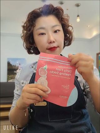 [후르디아] 코끼리 발 허물 팩-복숭아 풋 필링 마스크 3개 — 5점을 준 리뷰어가 2021년 4월 올린 사용 사진
