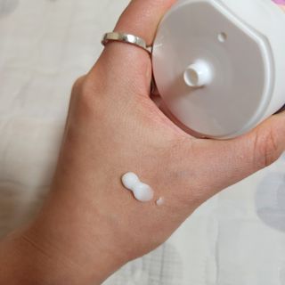 트리마이 주름개선 기능성의 퍼퓸 바디케어, 힐링 베리어 바디크림 3종 택1 — 5점을 준 리뷰어가 2022년 9월 올린 사용 사진