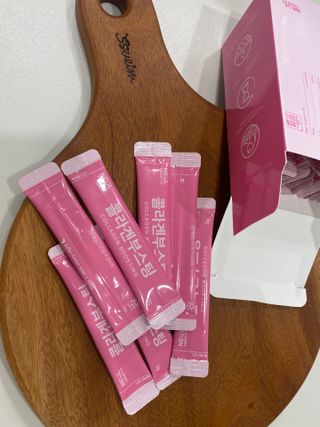 늘20s 콜라겐 부스팅_COLLAGEN BOOSTING — 3점을 준 리뷰어가 2023년 2월 올린 사용 사진