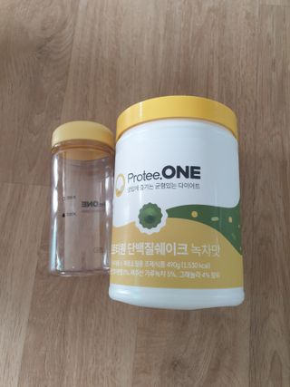 프로티원 단백질쉐이크 녹차맛 2주분 1통+보틀 — 5점을 준 리뷰어가 2021년 3월 올린 사용 사진