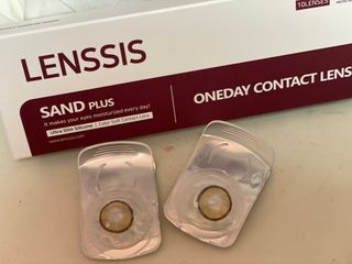 렌시스 LENSSIS [ 렌시스 ] 최적의 함수율로 오랫동안 촉촉한 원데이 렌즈 ｜ 5컬러 중 택1｜ — 4.5점을 준 리뷰어가 2021년 5월 올린 사용 사진