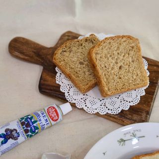 롯데제과 Vbread 포카치아식빵1개 + 미니식빵 1개 + 머핀 2개 세트 — 5점을 준 리뷰어가 2021년 9월 올린 사용 사진