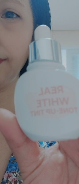 KISSY BAE 키시베이 키시베이 리얼화이트 톤업틴트 — 4점을 준 리뷰어가 2021년 8월 올린 사용 사진