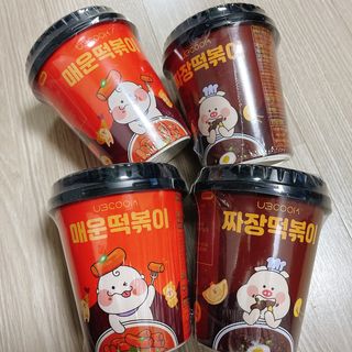 유비쿡 컵떡볶이 매운컵떡볶이2개/ 짜장컵떡볶이 2개  총 4개세트 — 4.5점을 준 리뷰어가 2021년 2월 올린 사용 사진