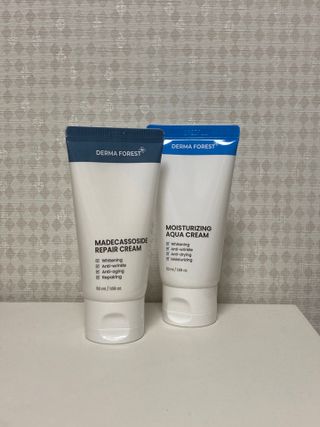 더마포레스트 마데카소사이드 리페어 크림,  모이스처라이징 아쿠아크림 — 5점을 준 리뷰어가 2021년 8월 올린 사용 사진