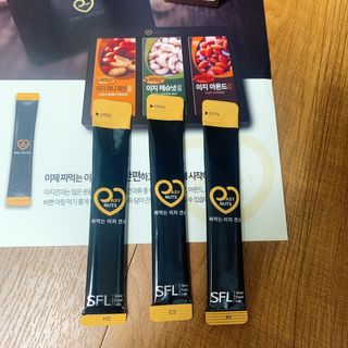 짜먹는 이지견과 짜먹는 이지아몬드, 짜먹는 이지허니피넛, 짜먹는 이지캐슈넛 각 10g X  10포 — 3.5점을 준 리뷰어가 2021년 2월 올린 사용 사진