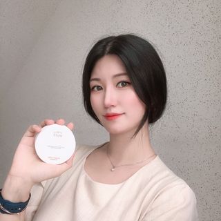 위뜨 글로시 레이어 쿠션 — 5점을 준 리뷰어가 2022년 7월 올린 사용 사진
