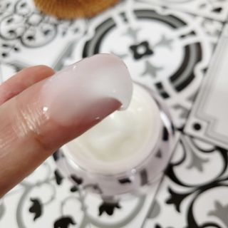 프리마인 바르기만 하면 철벽 스킨케어+24시간 마스크팩 효과. 셀라브 리제너레이팅 시스템 부스터+크림 세트 — 5점을 준 리뷰어가 2023년 7월 올린 사용 사진