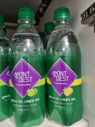 몽베스트 Montbest with Sparkling water Lime20병 — 5점을 준 리뷰어가 2022년 10월 올린 사용 사진