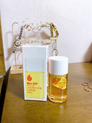 바이오오일 [바이오-오일] 스킨케어 오일 내추럴 60ml — 5점을 준 리뷰어가 2021년 11월 올린 사용 사진