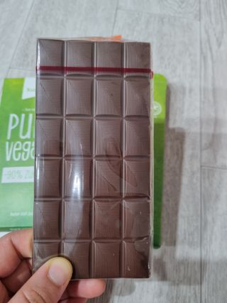 당류2g 자일리톨로 단맛을낸 슈카 퓨어비건 무설탕초콜릿 Xucker vegan 2개입 — 3.5점을 준 리뷰어가 2021년 4월 올린 사용 사진