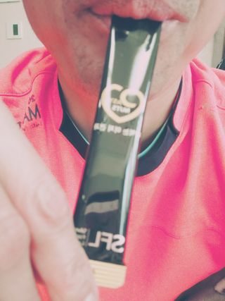 짜먹는 이지견과 짜먹는 이지아몬드, 짜먹는 이지허니피넛, 짜먹는 이지캐슈넛 각 10g X  10포 — 4점을 준 리뷰어가 2021년 1월 올린 사용 사진