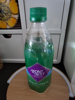 몽베스트 Montbest with Sparkling water Plain 20병 — 5점을 준 리뷰어가 2021년 11월 올린 사용 사진