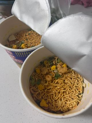 NISSIN 닛신 컵누들  4종 - 씨푸드오리지날, 씨푸드 스파이시, 씨푸드 커리, 씨푸드 XO소스 — 5점을 준 리뷰어가 2022년 4월 올린 사용 사진