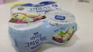 매일바이오 그릭요거트 오리지널 플레인 4개, 로스터리 커피믹스 4개 — 5점을 준 리뷰어가 2021년 12월 올린 사용 사진