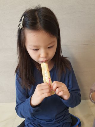 다나음 셀렌에 빠진 아연면역젤리 열대과일맛+사과맛 — 5점을 준 리뷰어가 2023년 1월 올린 사용 사진