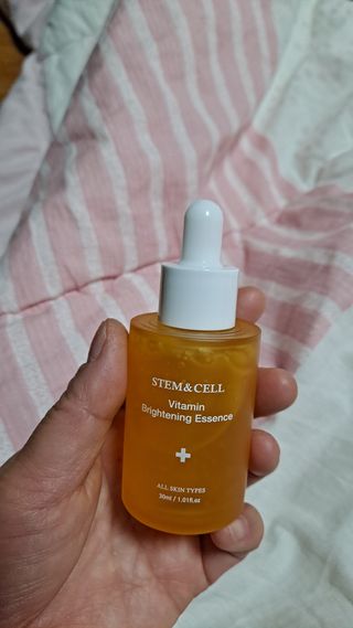 체르엠 스템앤셀 비타민 브라이트닝 에센스 30ml 1개 — 5점을 준 리뷰어가 2022년 1월 올린 사용 사진