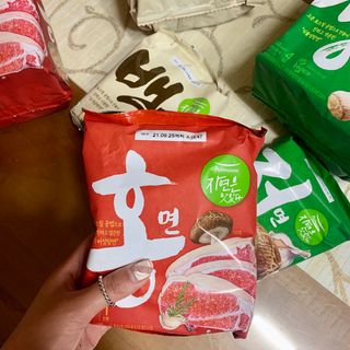 [풀무원] 자연은맛있다 정면, 백면, 홍면  세트 — 5점을 준 리뷰어가 2021년 4월 올린 사용 사진