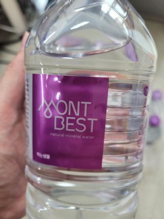 몽베스트 MONTBEST 1L 12입 — 5점을 준 리뷰어가 2022년 3월 올린 사용 사진