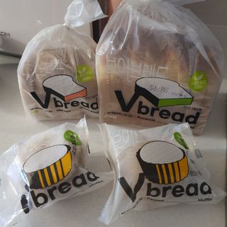롯데제과 Vbread 포카치아식빵1개 + 미니식빵 1개 + 머핀 2개 세트 — 3점을 준 리뷰어가 2021년 9월 올린 사용 사진