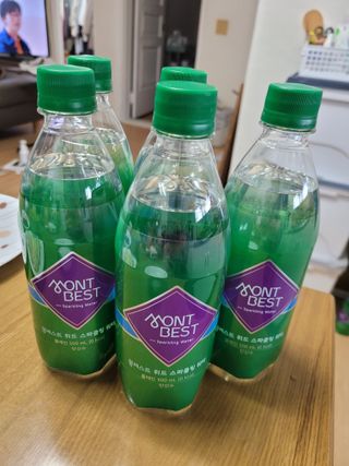몽베스트 Montbest with Sparkling water Plain 20병 — 5점을 준 리뷰어가 2021년 10월 올린 사용 사진