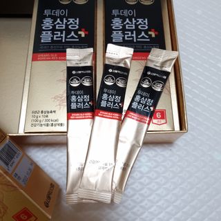 서울약사신협_투데이홍삼정플러스스틱_10g x 30포 — 5점을 준 리뷰어가 2021년 2월 올린 사용 사진