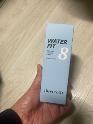 나우_ [리브엠]피부 속부터 겹겹이, 촘촘하게! 워터핏8중 수분착붙 크림 — 5점을 준 리뷰어가 2025년 1월 올린 사용 사진
