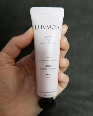 러브모아 향수 고체향수 승무원 고체향수 바르는 향수 니치향수 도손 우드세이지 앤 씨솔트 — 5점을 준 리뷰어가 2022년 12월 올린 사용 사진