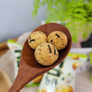 오리온 오징어땅콩의 짭짤고소 신제품, 구운김땅콩 — 5점을 준 리뷰어가 2022년 5월 올린 사용 사진