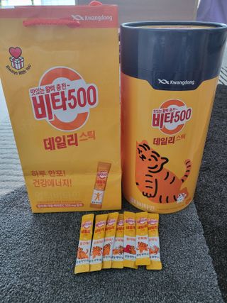 광동생활건강 프리 [광동] VB와 VC를 함유한 멀티 비타민 비타 500 데일리 스틱 180포 — 5점을 준 리뷰어가 2022년 7월 올린 사용 사진