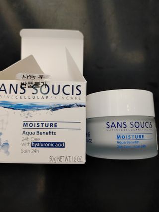산수시 아쿠아 베네핏 24h 수부지 물광 속건조 수분크림 50ml — 5점을 준 리뷰어가 2021년 7월 올린 사용 사진
