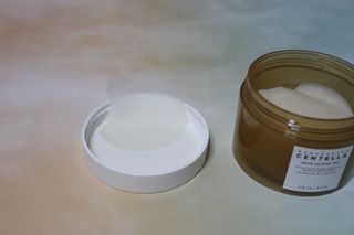 스킨1004 [SKIN1004] 마다가스카르 센텔라 퀵 카밍 패드 70매 130ml — 5점을 준 리뷰어가 2024년 9월 올린 사용 사진