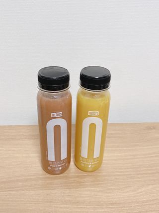 BLENDY'S 핑크 스무디+블론디 스무디 — 5점을 준 리뷰어가 2021년 12월 올린 사용 사진