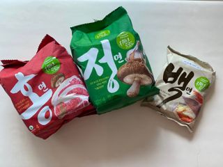 [풀무원] 자연은맛있다 정면, 백면, 홍면  세트 — 5점을 준 리뷰어가 2021년 4월 올린 사용 사진