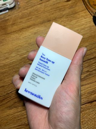키노닉스 로지 톤업 선밀크 — 3.5점을 준 리뷰어가 2021년 8월 올린 사용 사진
