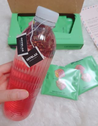 [오프블랙] 얼굴톤이 달라지는 히비스커스티 브라이튼업 — 5점을 준 리뷰어가 2022년 6월 올린 사용 사진
