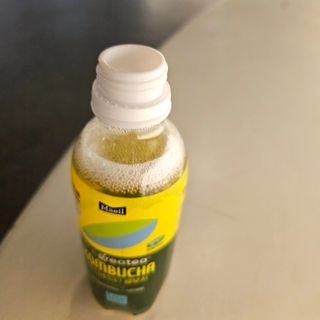 더그레잇티 콤부차 [매일유업] 더그레잇티 44kcal 콤부차 300ml *12개입 (오리지널 6개+베리리치 6개) — 5점을 준 리뷰어가 2023년 8월 올린 사용 사진