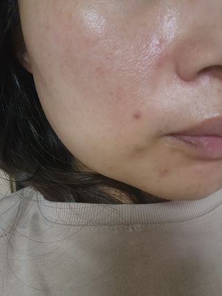 산다화 비타민C 화이트닝 크림 — 5점을 준 리뷰어가 2023년 10월 올린 사용 사진