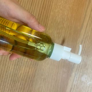 스킨큐어 산다화 순한 클렌징 동백 오일 200ml — 5점을 준 리뷰어가 2023년 8월 올린 사용 사진