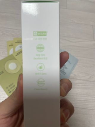 아이레시피 마일드시카 브라이트닝 업 선스크린 SPF50+ PA++++ — 5점을 준 리뷰어가 2023년 6월 올린 사용 사진