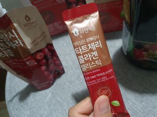 자연에온 몽모랑시 타트체리 3종 세트 구성 - 저분자콜라겐젤리, NFC 착즙주스 — 5점을 준 리뷰어가 2021년 7월 올린 사용 사진