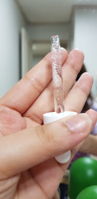 체르엠 스템앤셀 비타민 브라이트닝 에센스 30ml 1개 — 4점을 준 리뷰어가 2021년 8월 올린 사용 사진