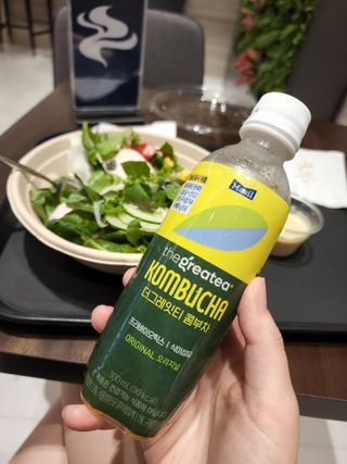 더그레잇티 콤부차 300ml *12개입 (오리지널 6개+베리리치 6개) — 5점을 준 리뷰어가 2022년 7월 올린 사용 사진